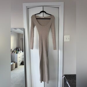 Long sleeve midi dress from Meshki, size XS
